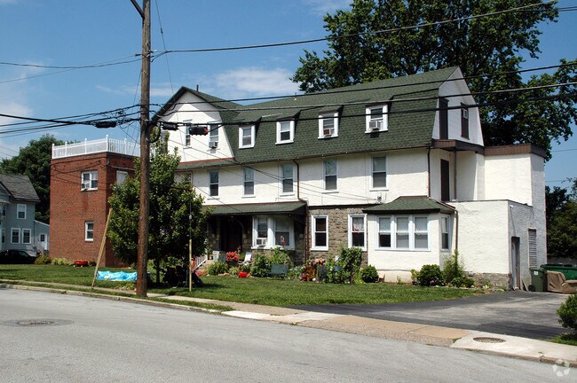 Building Photo - 601 Morton Ave