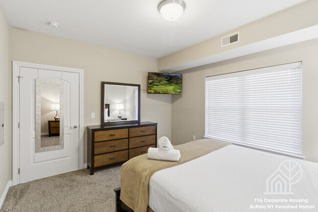Building Photo - Furnished 1-Bedroom Apartment near UB North