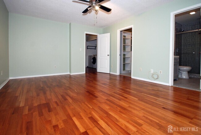 Building Photo - 9 Sandpiper Dr