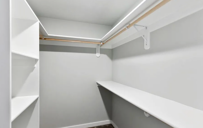Building Photo - Charming 3-Bedroom Townhouse in the Heart ...
