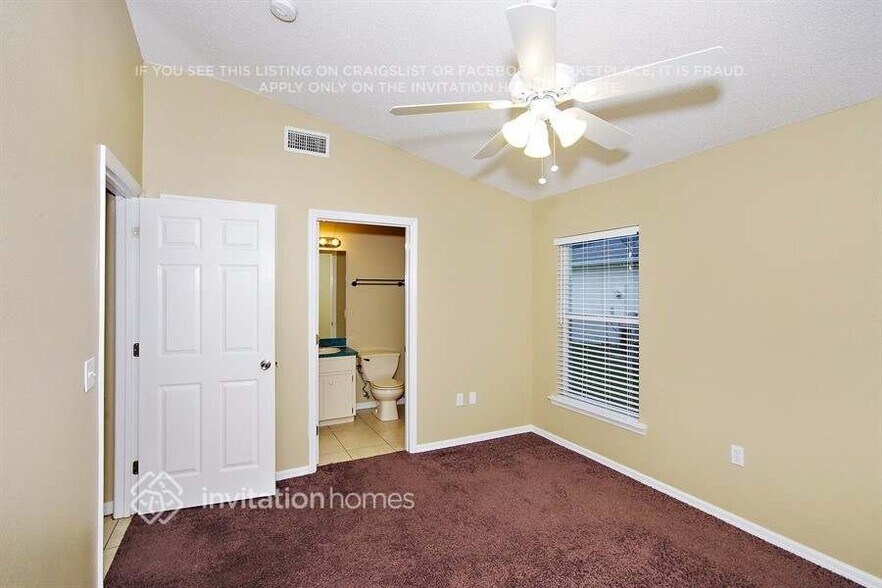 Building Photo - 711 Hawk Ln
