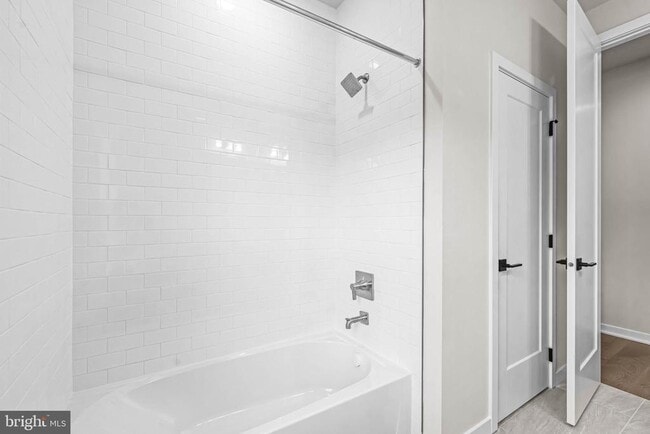 Building Photo - 315 Gilman St