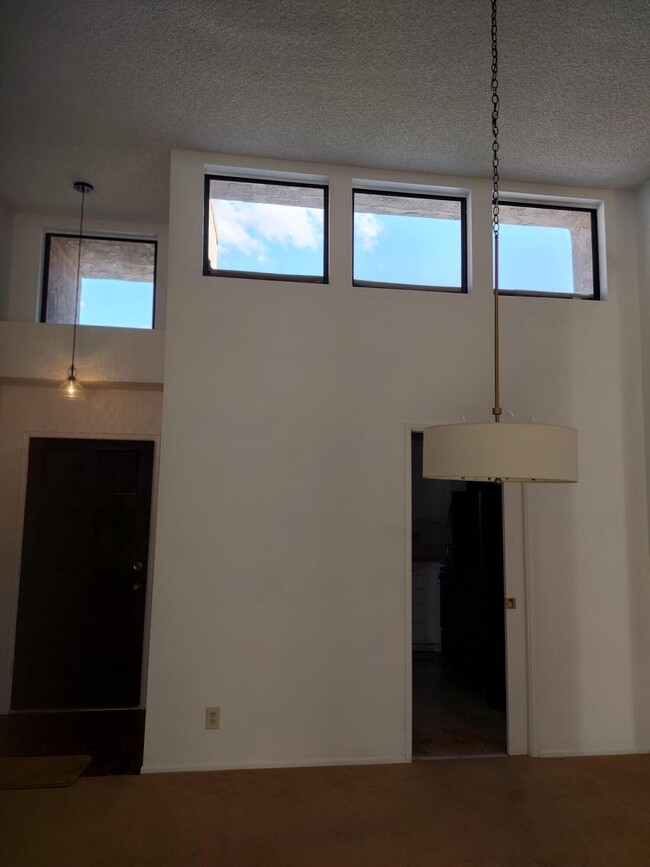 Building Photo - 48663 Stoney Creek Ln