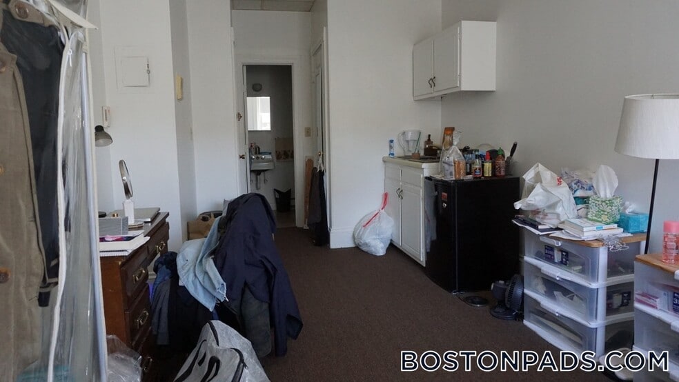 Building Photo - 854 Beacon St