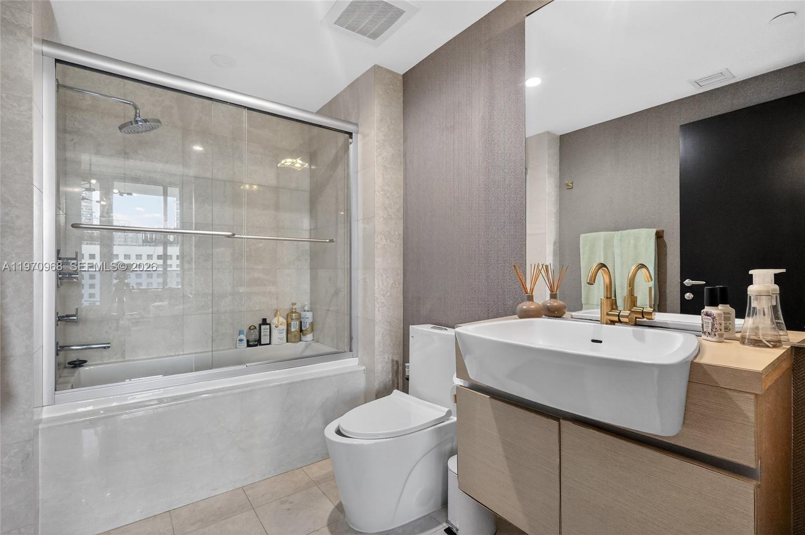 Building Photo - 200 Biscayne Boulevard Way