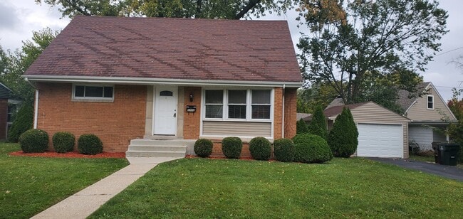 Primary Photo - 2212 Downey Rd