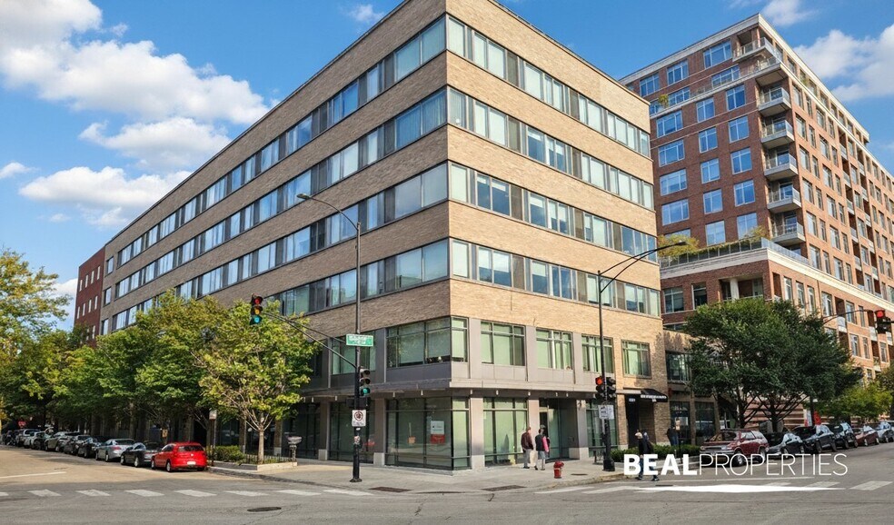 Building Photo - 548 W Webster Ave