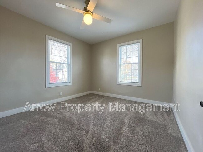 Building Photo - 2004 S 10th St