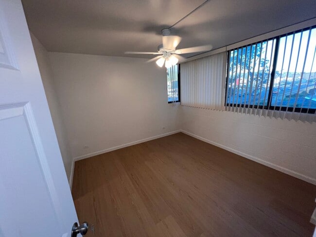 Building Photo - 1040 Kinau/2BR/1BA/1PK