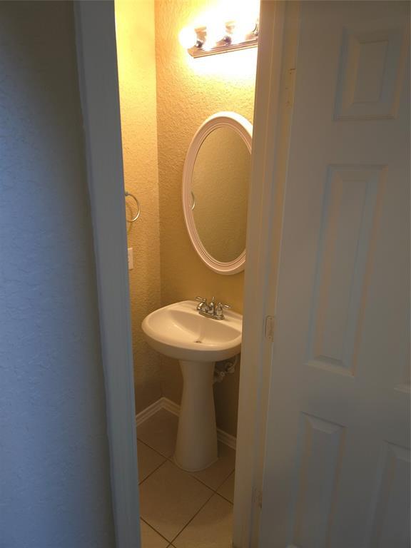 Building Photo - 6419 Bennington Springs Dr