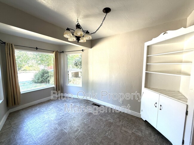 Building Photo - 191 E Washington Ave