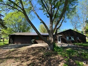 Building Photo - Large 2 bedroom for rent Perry