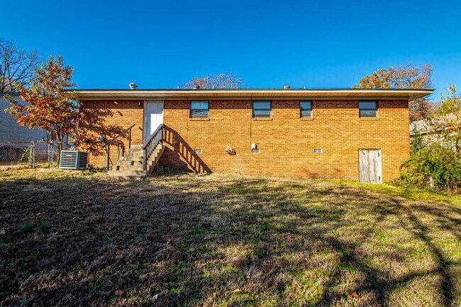Building Photo - Charming 2-Bedroom Home in North Little Rock