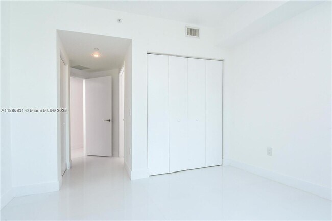 Building Photo - 1100 S Miami Ave