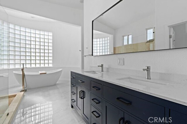 Building Photo - 1580 San Bernardino Pl