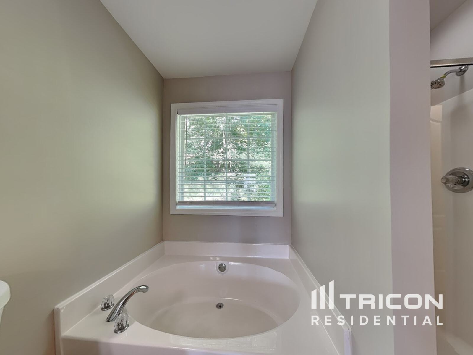 Building Photo - 6561 Squire Pl