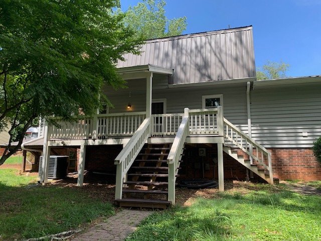 Building Photo - 307 Maplewood Dr