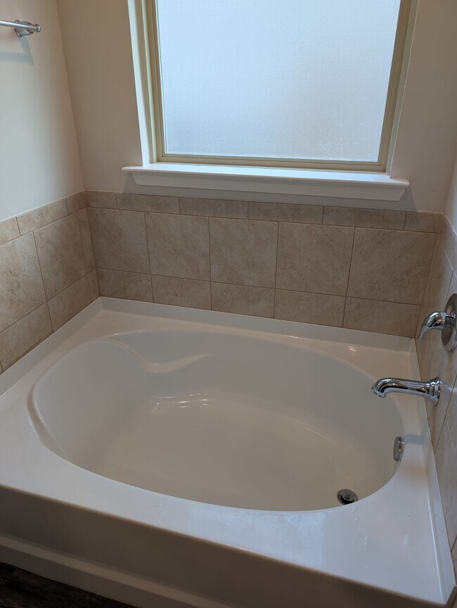 Building Photo - 13213 Fowler Dr