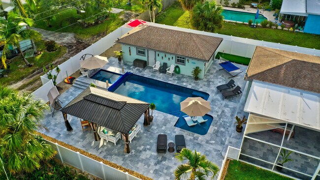 Building Photo - 310 Gulfstream Dr