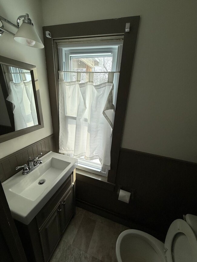 Building Photo - Charming Downtown Middleton Gem on Hubbard Ave