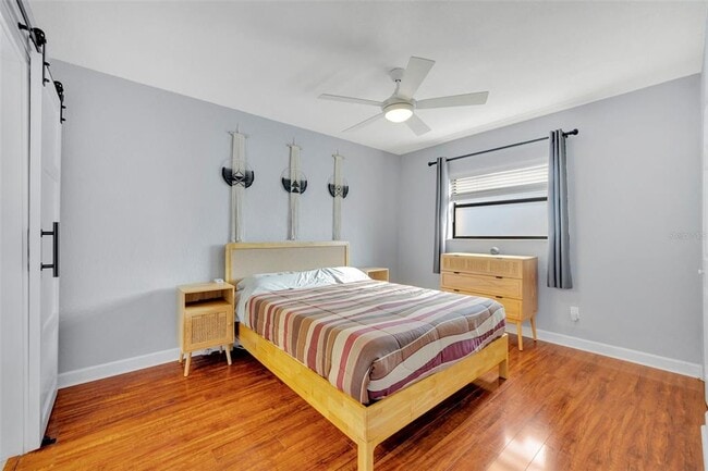 Building Photo - 1081 Lake Weldona Dr