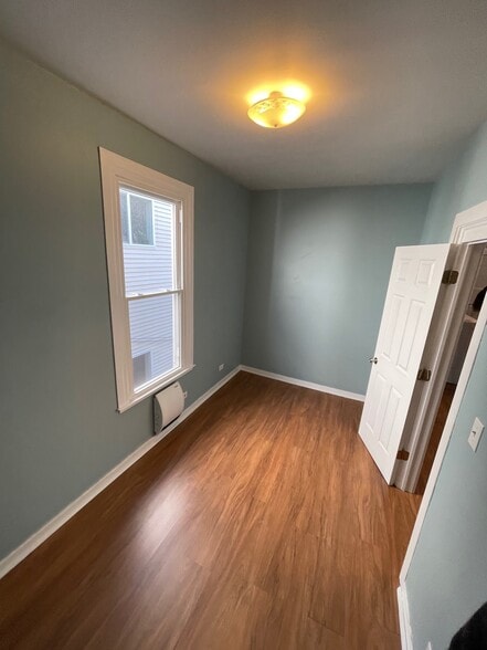 Unit 2 - Bedroom - 2733 N Ridgeway Ave