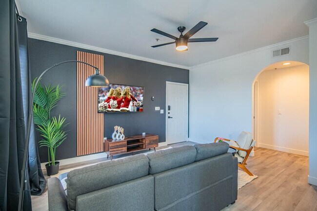 Building Photo - 7455 N 95th Ave