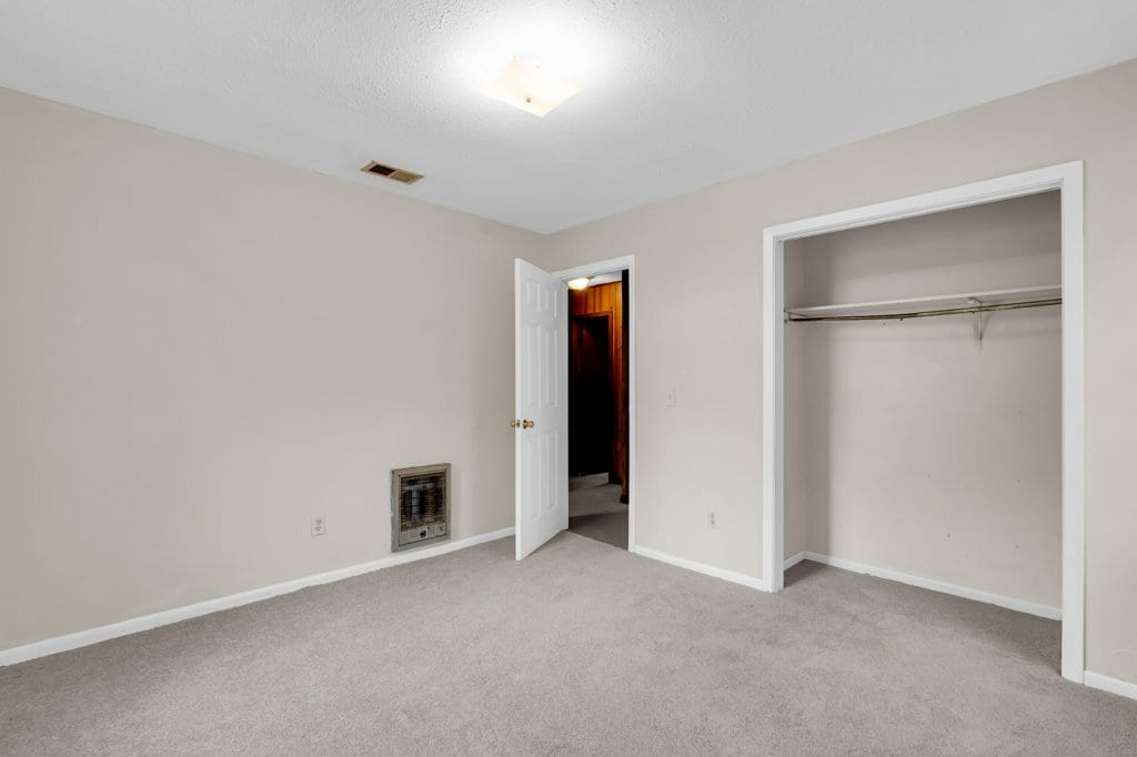 Building Photo - 247 Grove St