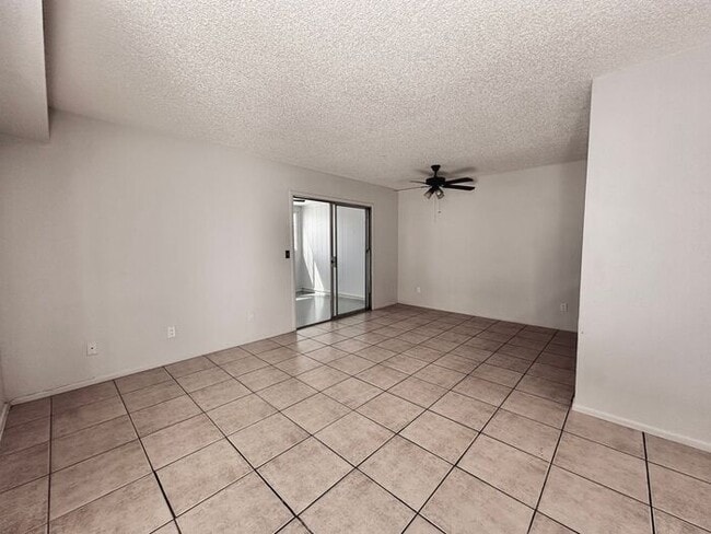Building Photo - $500 Move In Special!2-bedroom, 1-bath apartment in Mesa, AZ