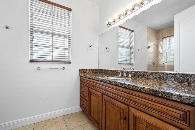 Building Photo - 811 S Federal Hwy