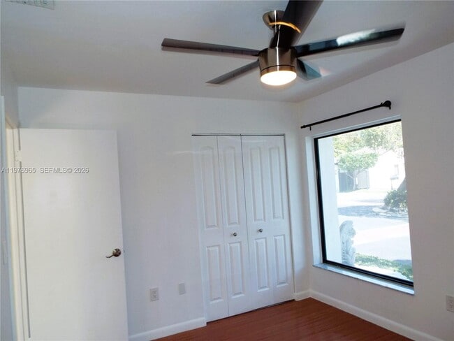 Building Photo - 422 SW 88th Pl