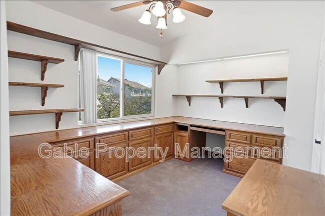 Building Photo - 28012 Florence Ln