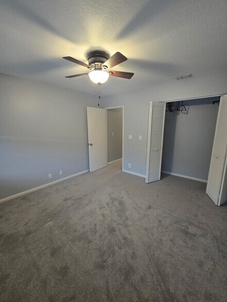 Building Photo - 824 Padua Ln