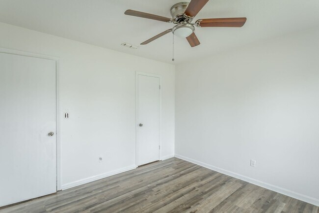Building Photo - 5770-5772 Taggart Drive