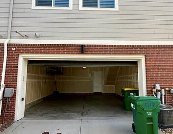 Building Photo - 4217 Yarrow St