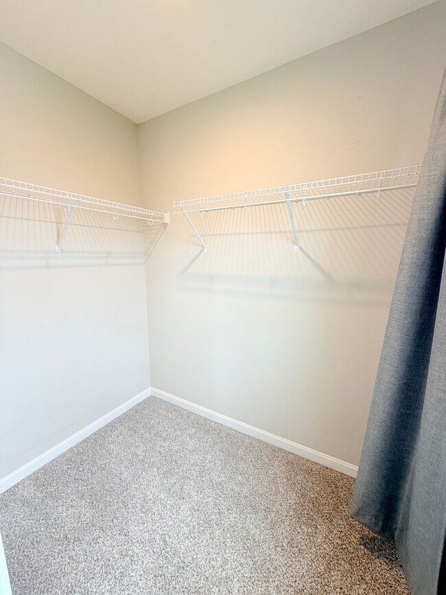 Building Photo - 1332 Horse Shoe Bnd