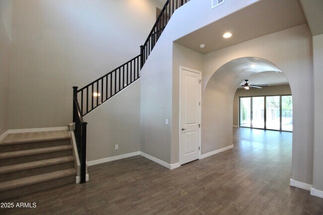 Building Photo - 10463 E Sanger Ave