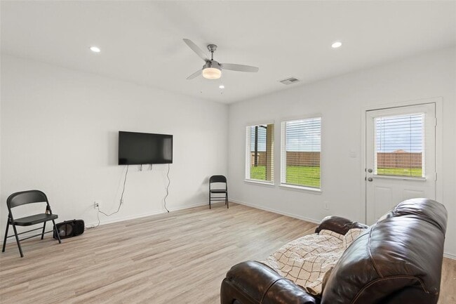 Building Photo - 31055 Brightwell Bnd