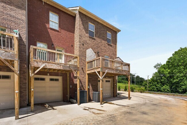 Building Photo - 500 Peachers Mill Rd