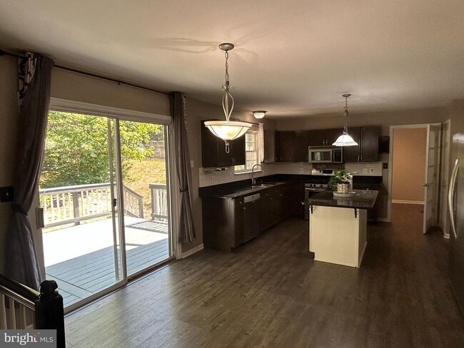 Building Photo - 13220 Willow Point Dr