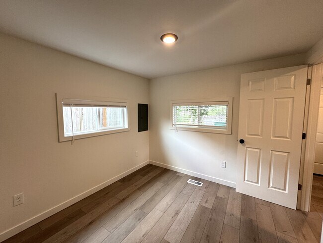 Building Photo - 8950 SW 69th Ave