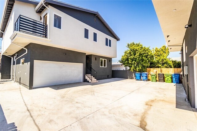 Building Photo - 1739 S Longwood Ave