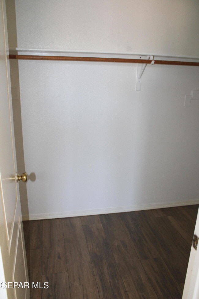 Building Photo - 13985 Sandy Rock Dr