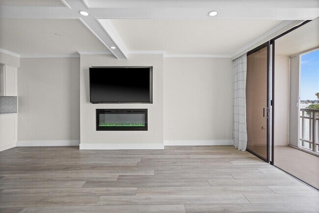Building Photo - 450 Treasure Island Causeway