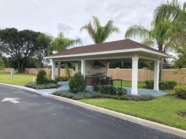 Building Photo - 8928 Shine Dr