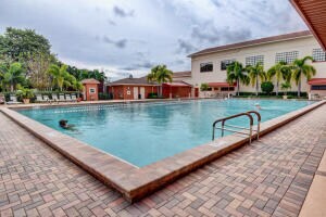 Building Photo - 2067 Ainslie Dr