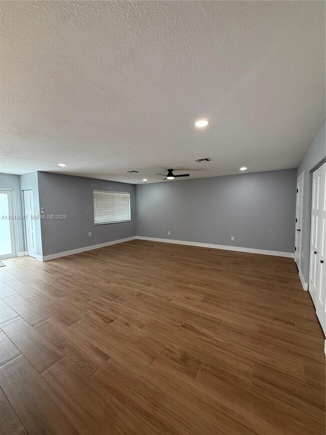 Building Photo - 311 NW 33rd Terrace