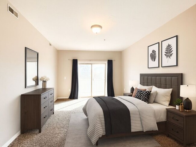 Building Photo - Bright 2BR + Pool/Hot Tub - Balcony in West Valley City