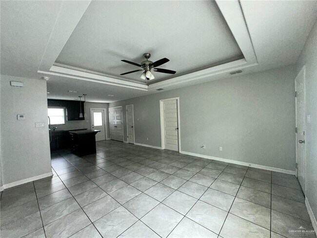 Building Photo - 16 Teak Dr