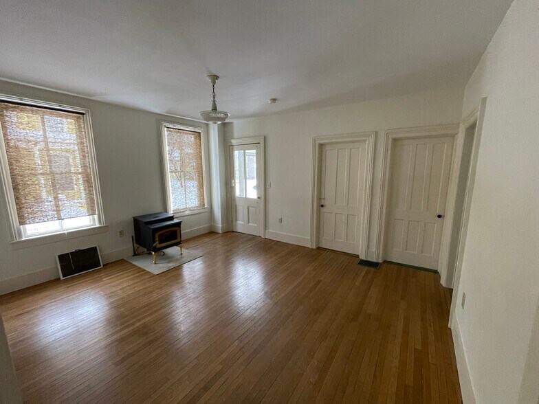 Building Photo - 24 Leatherstocking St